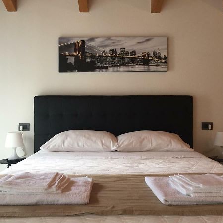 Casa Stefania Lägenhet Mandello del Lario Exteriör bild