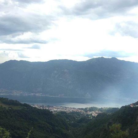 Casa Stefania Lägenhet Mandello del Lario Exteriör bild