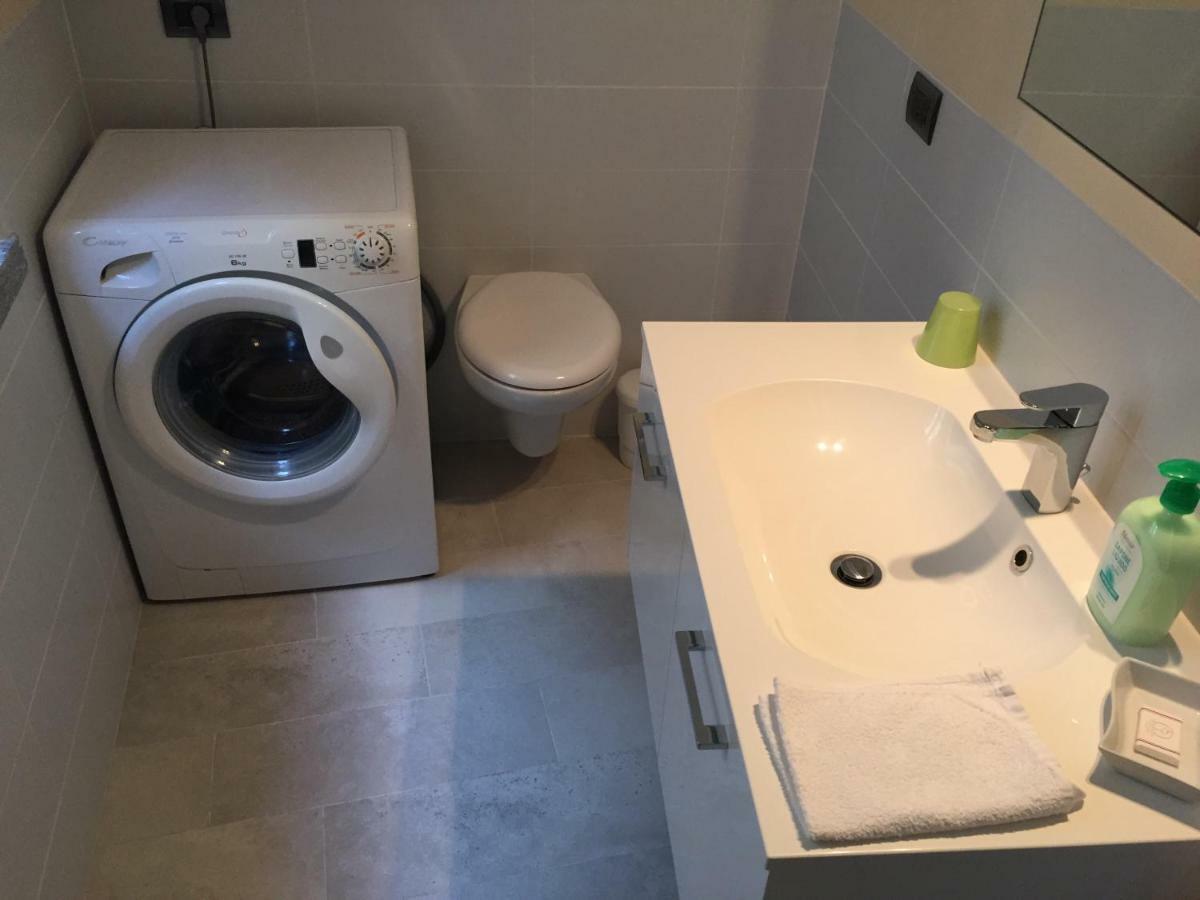 Casa Stefania Lägenhet Mandello del Lario Exteriör bild