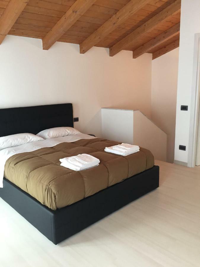 Casa Stefania Lägenhet Mandello del Lario Exteriör bild