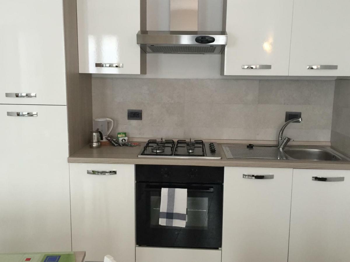 Casa Stefania Lägenhet Mandello del Lario Exteriör bild