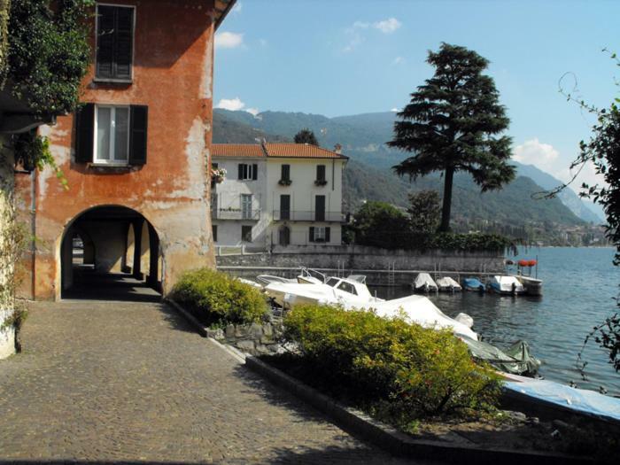 Casa Stefania Lägenhet Mandello del Lario Exteriör bild